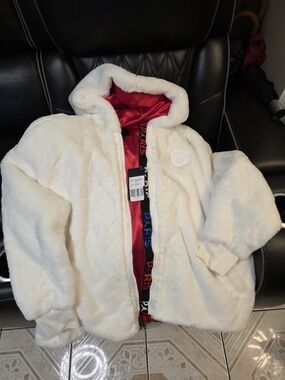 Nike Kids Cream Faux Fur Hooded Puffer Jacket with Red Lining
